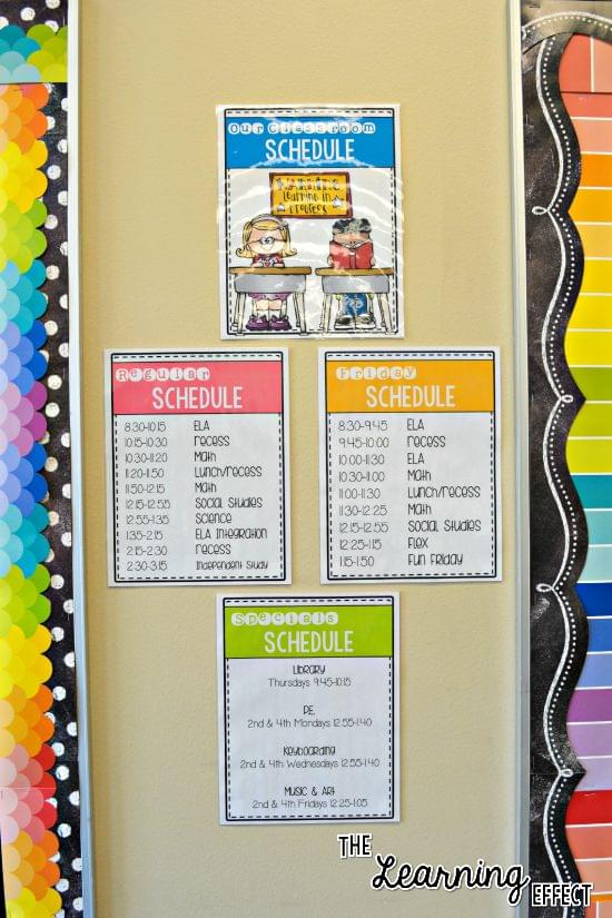 Daily classroom schedule on classroom wall